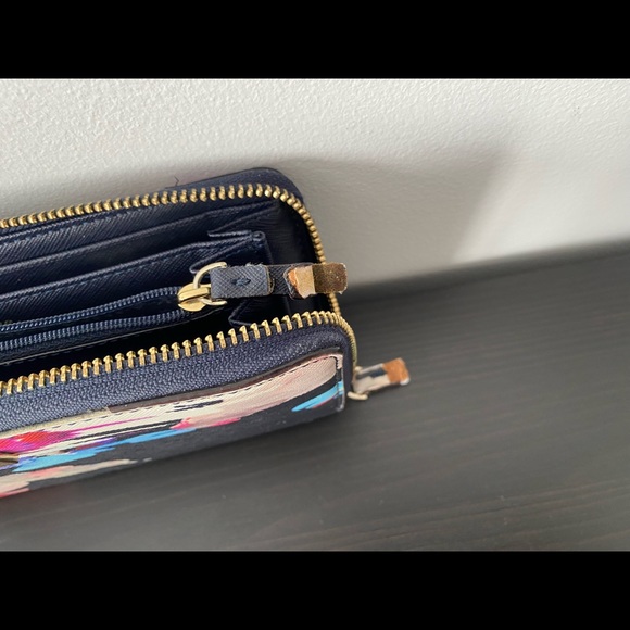 KATE SPADE Wallet - Picture 6 of 7